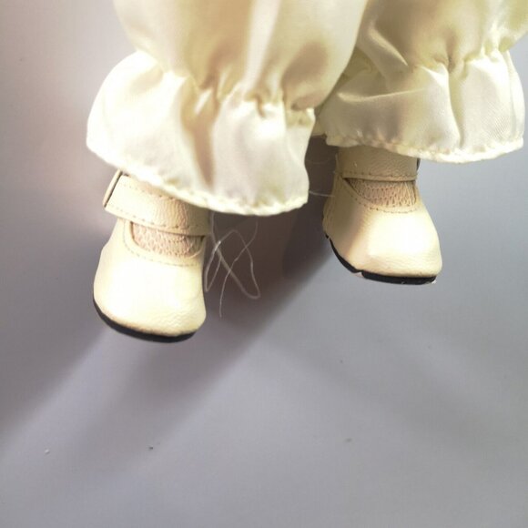 Vintage Animated Christmas Seated Angel Feathered Moving Wings Blonde Curls Fur - Picture 2 of 14